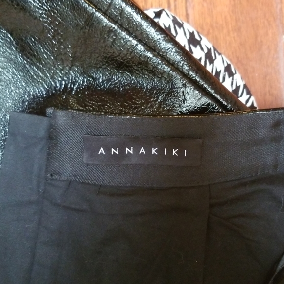 ANNAKIKI designer leather mini-skirt - Picture 5 of 7